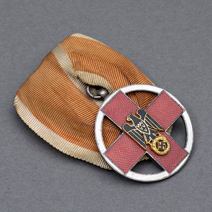 DMI78 Deutsche Rote Kreuz Servce Medal — image 3