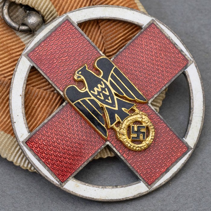 DMI78 Deutsche Rote Kreuz Servce Medal — image 4