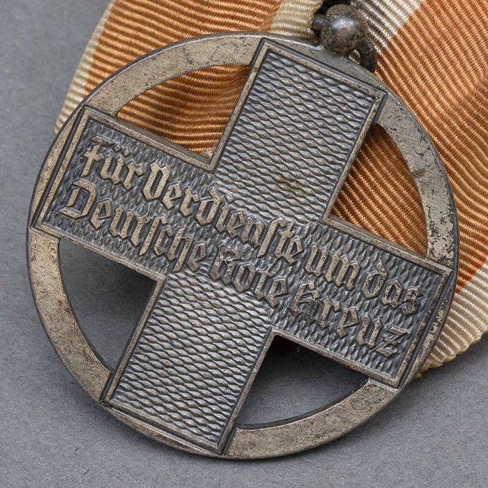 DMI78 Deutsche Rote Kreuz Servce Medal — image 6