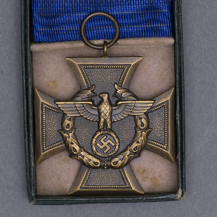 ADM65 Cased Zollgrenzschutz Long Service Award — image 3
