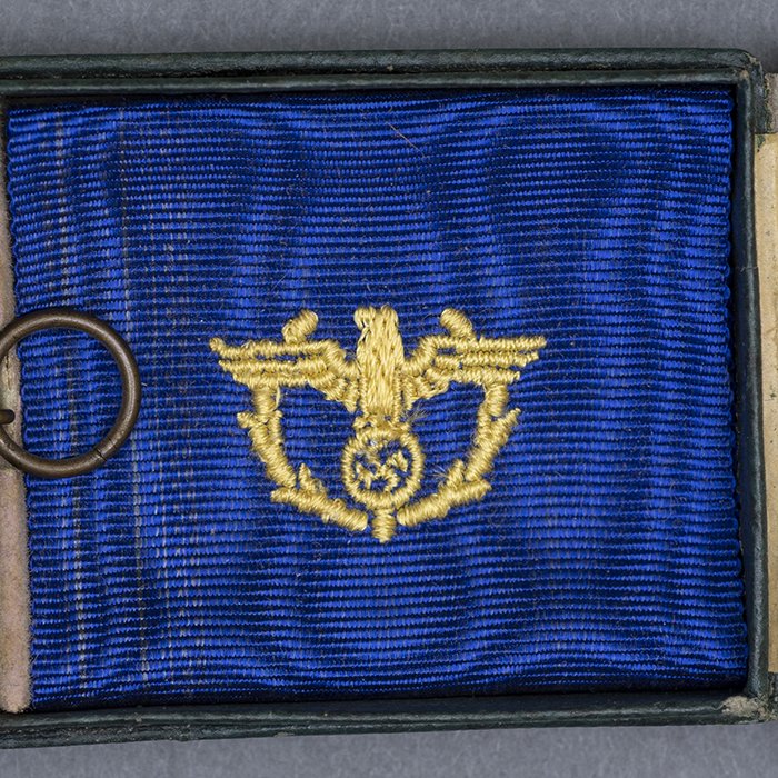 ADM65 Cased Zollgrenzschutz Long Service Award — image 4