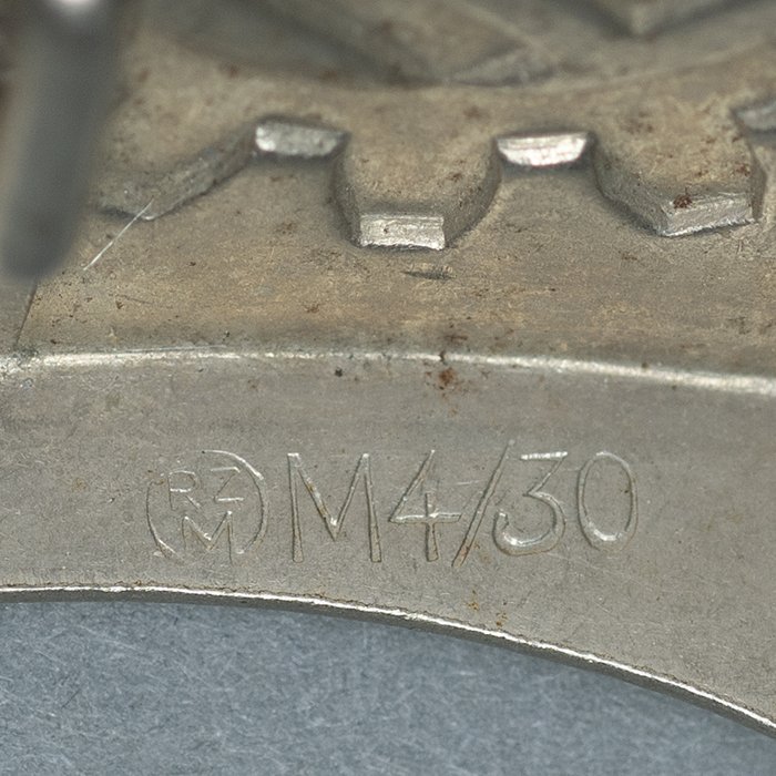 DMI19 DAF EM belt buckle — image 6