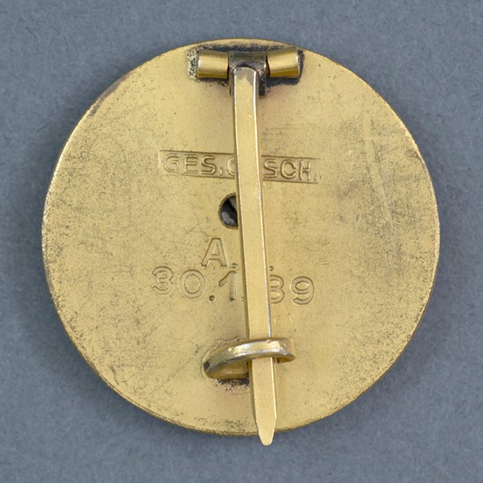 ADM74 Fine Adolf Hitler Presentation Golden Party Badge — image 5