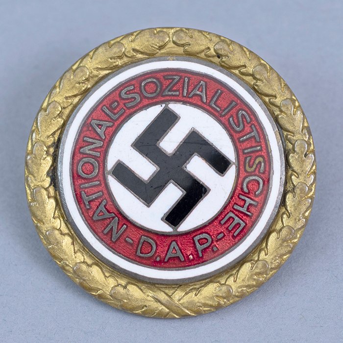 PAU19 Matched set of Golden Party Badges — image 3