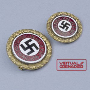 PAU19 Matched set of Golden Party Badges