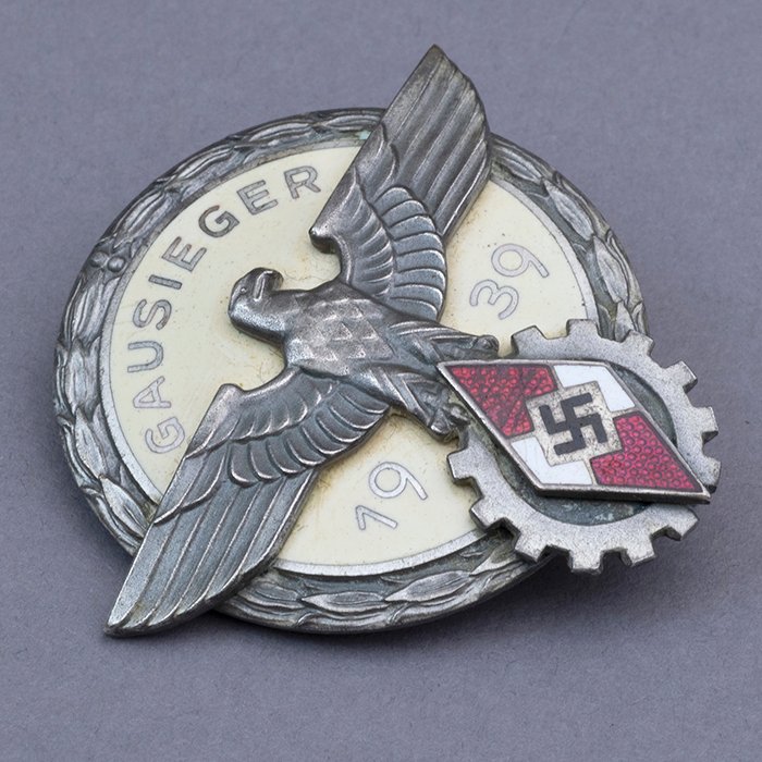 ADM32 HJ Gausieger Badge 1939 — image 3