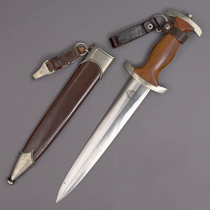 MAE2 Excellent early SA M33 dagger with hangers by Christianswerk — image 10