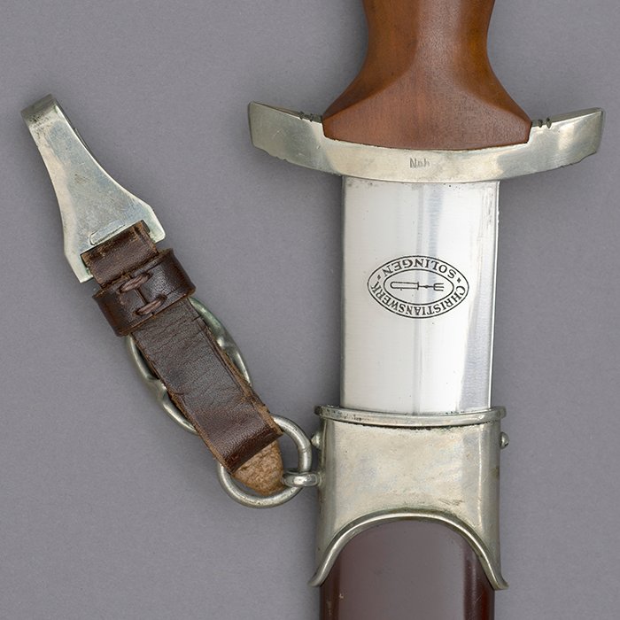 MAE2 Excellent early SA M33 dagger with hangers by Christianswerk — image 12