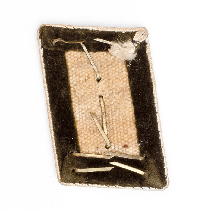 VRA2 Single collar tab for NSDAP Kreis Hauptabschnittsleiter, '39-45 pattern — image 3