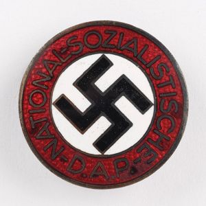DM121 Enameled NSDAP party membership badge, RZM, M1/100