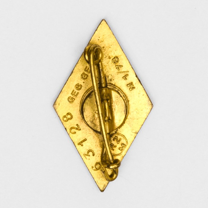 XMA13 Enameled Hitlerjugend leader membership pin — image 4
