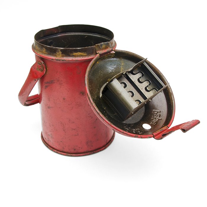 MP3005 Winterhilfswerk donation can for Gau Salzburg — image 10