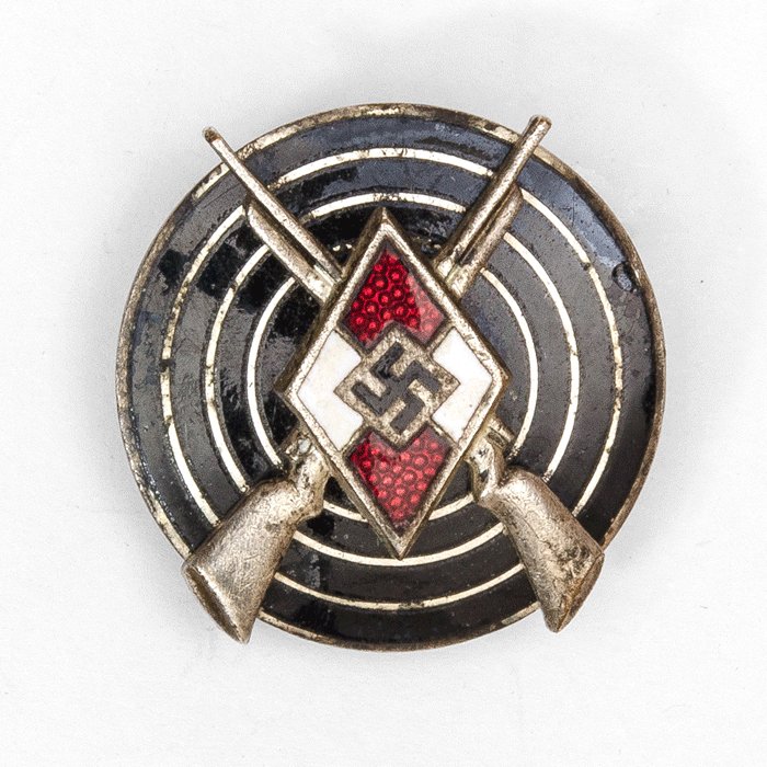 XMA15 Hitlerjugend enameled marksmanship pin — image 2