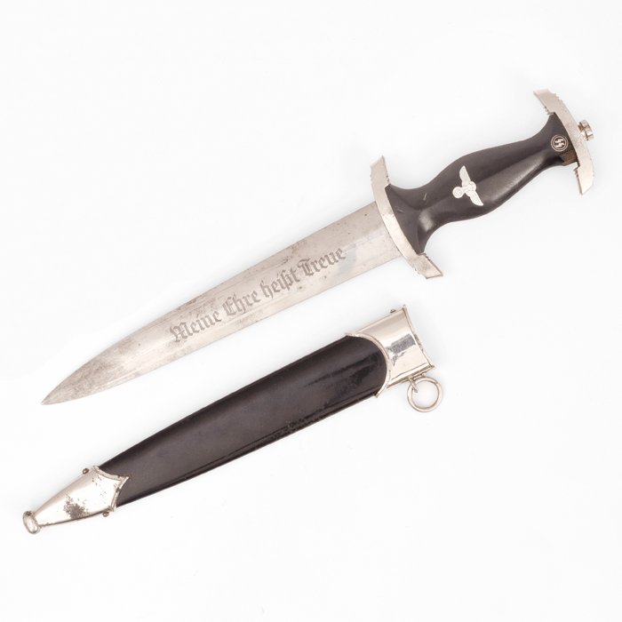 VTA2 Later quality SS M33 service dagger — image 4