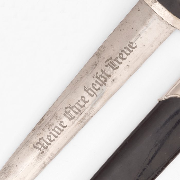 VTA2 Later quality SS M33 service dagger — image 9