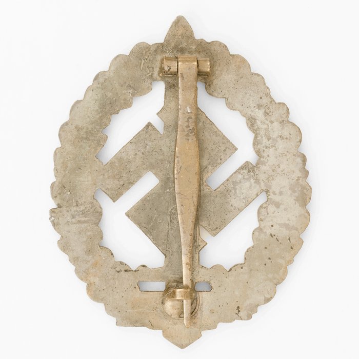 RAH3 S.A. sports badge for the war wounded — image 3
