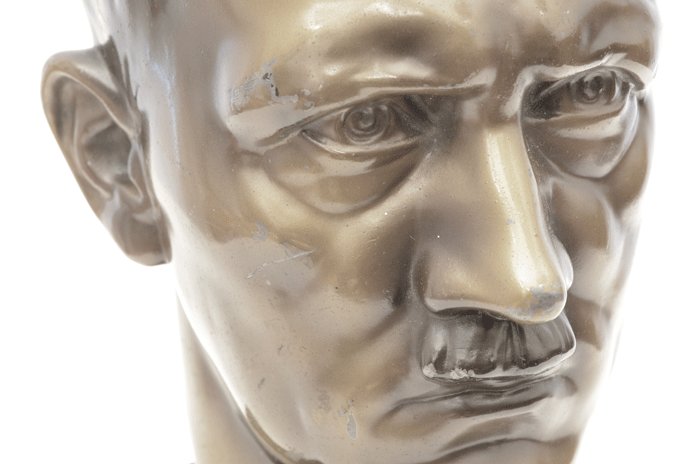 Hitler head bust mounted on black marble base — image 4