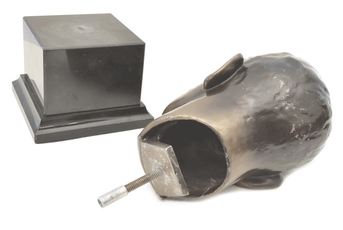 Hitler head bust mounted on black marble base — image 7