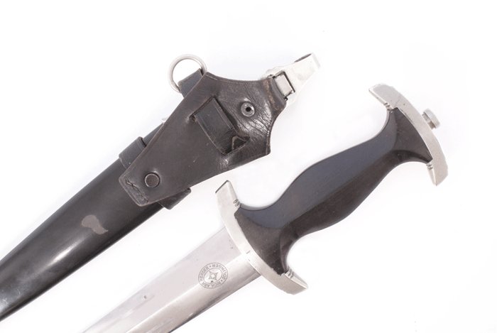 DP001 Early quality SS M33 service dagger with vertical hanger — image 7