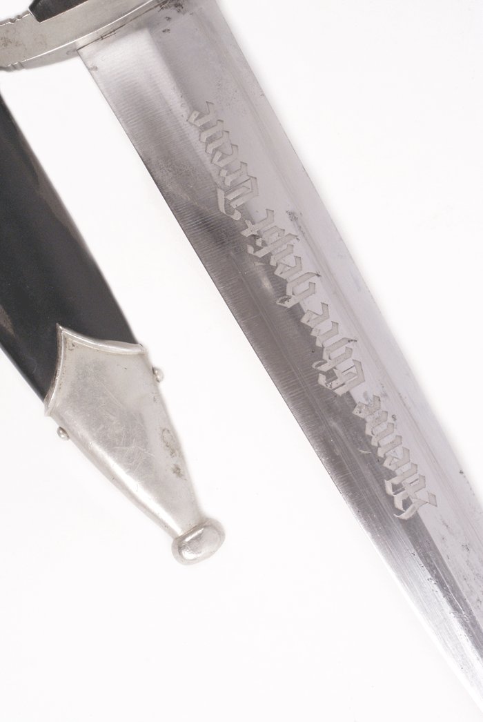 DP001 Early quality SS M33 service dagger with vertical hanger — image 8