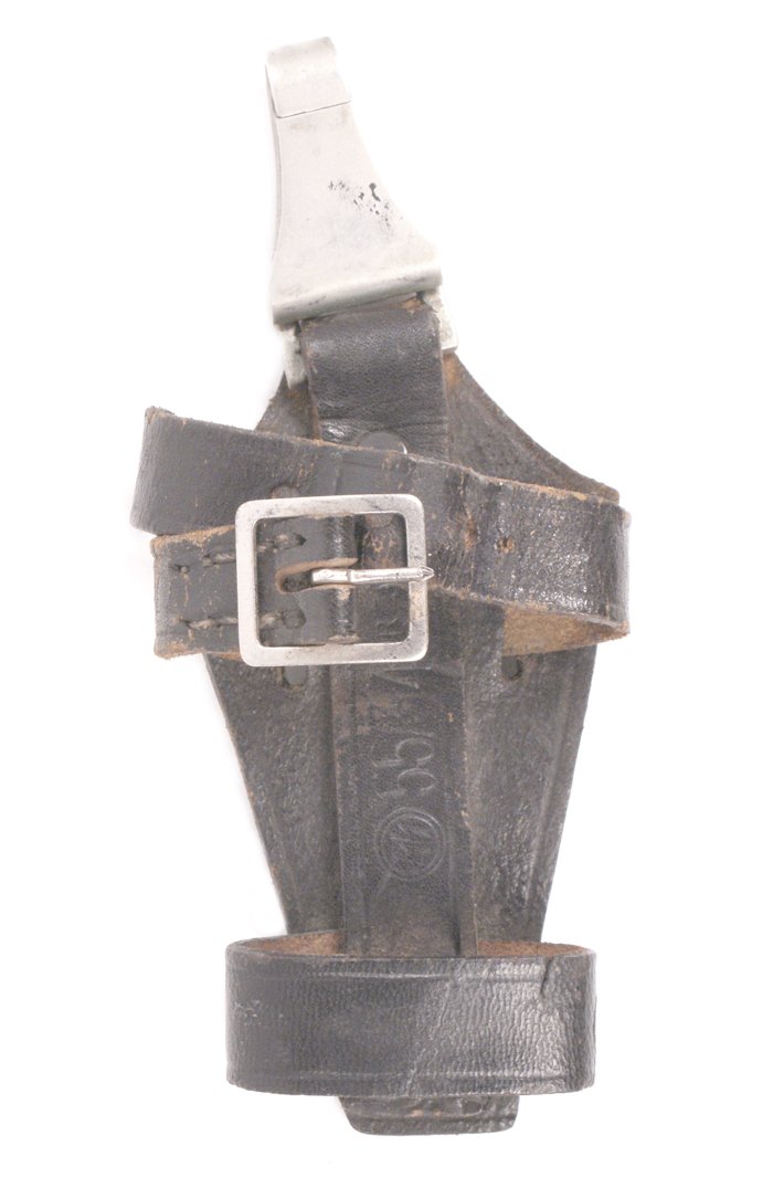 DP001 Early quality SS M33 service dagger with vertical hanger — image 9