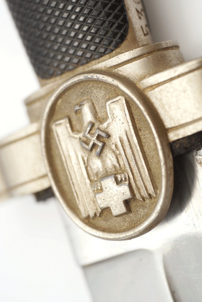 Deutsche Rotes Kreuz subordinate hewer with frog — image 8