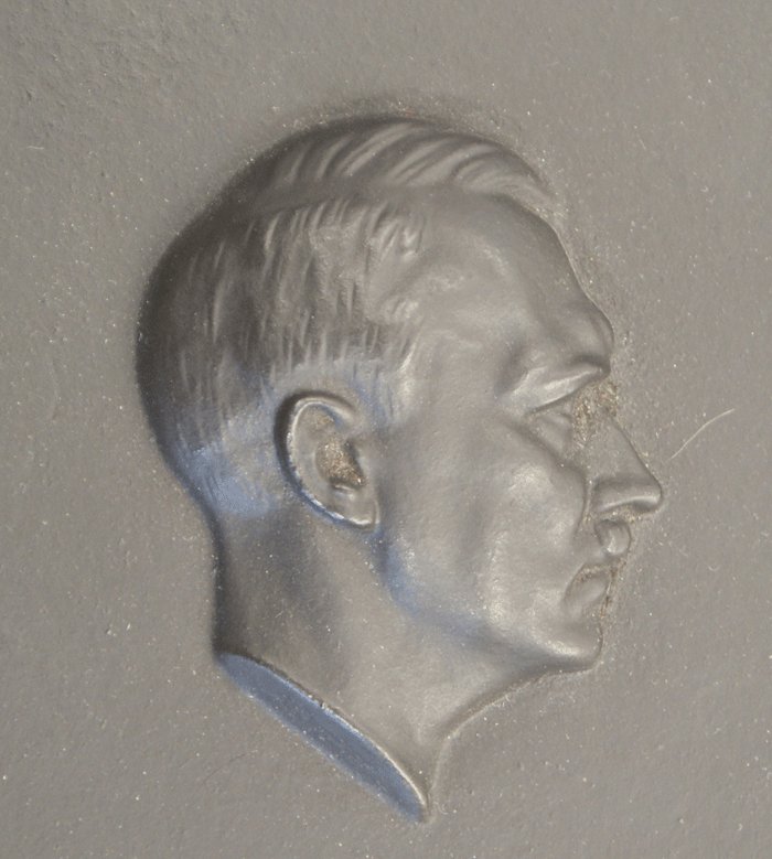 Plaque commemorating the completion of construction of the Reichskanzlei in Berlin — image 3