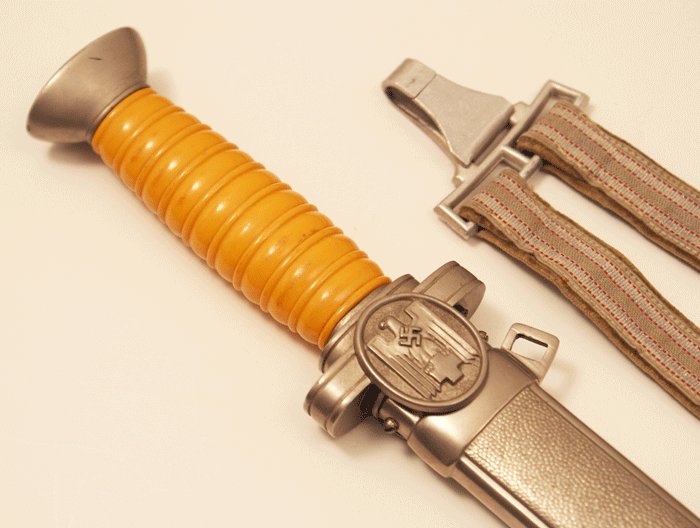 Deutsches Rotes Kreuz leader's dagger with hangers — image 4