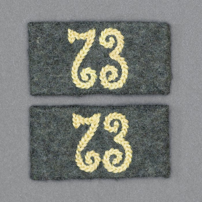 JDE52 Shoulder strap slides for a Heer Nachrichten unit — image 2