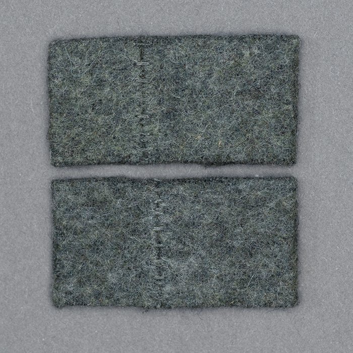 JDE52 Shoulder strap slides for a Heer Nachrichten unit — image 4