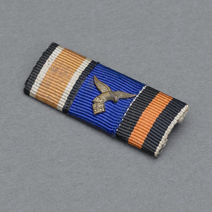 JDE68 Three place ribbon bar EKII, Luftwaffe Long Service and Sudetenland medals — image 3