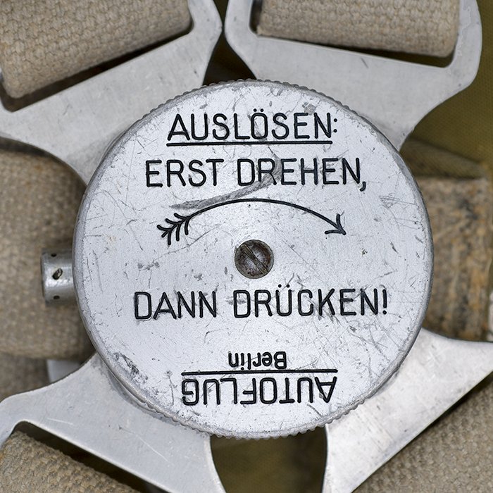 HES51 Luftwaffe Brustfallschirme harness — image 5
