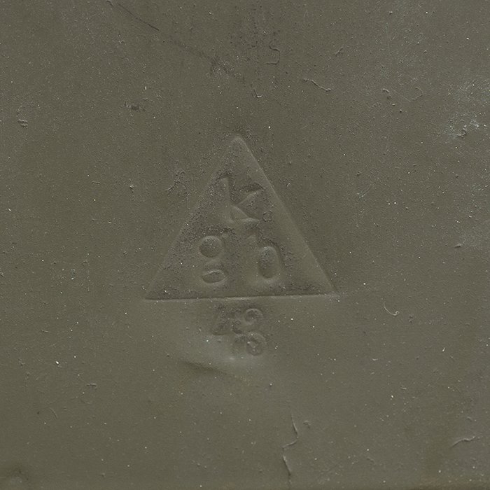 JDE95 Military issue gas mask canister with mask and carrying straps — image 10