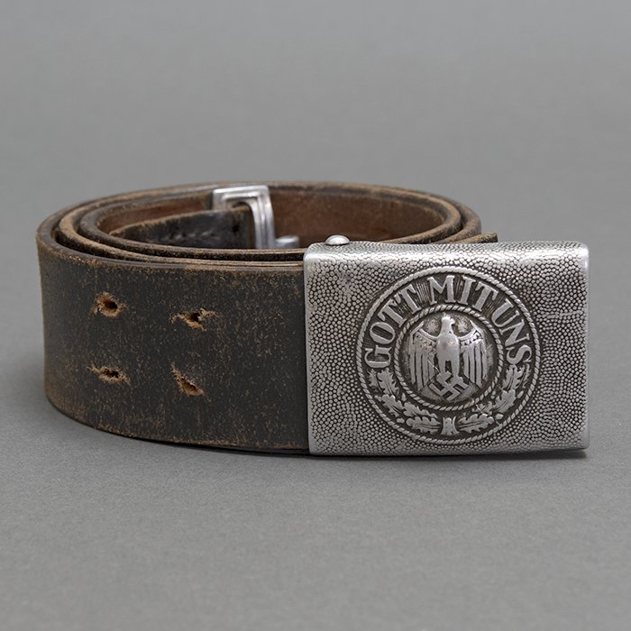 JDE118 Service worn Heer EM belt and aluminum buckle with leather tab — image 3
