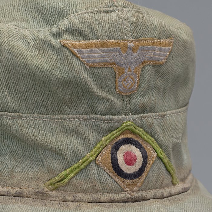 IRW35 Super Carl Halfar made '40 dated Heer M40 cap named to a Panzergrenadier Obergefreiter — image 10