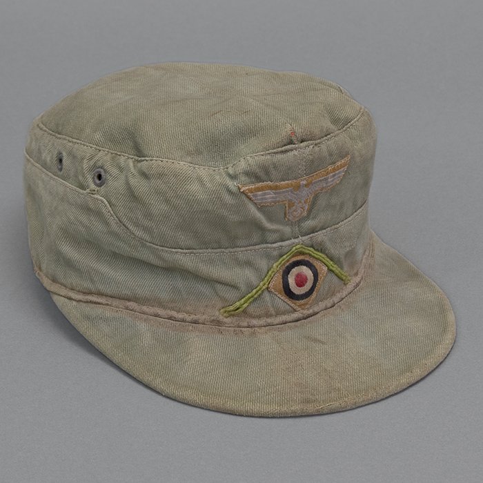 IRW35 Super Carl Halfar made '40 dated Heer M40 cap named to a Panzergrenadier Obergefreiter — image 12