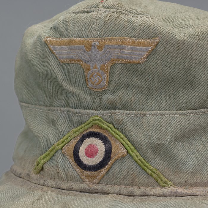 IRW35 Super Carl Halfar made '40 dated Heer M40 cap named to a Panzergrenadier Obergefreiter — image 3