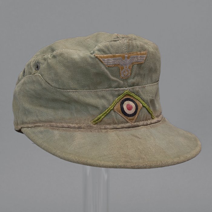 IRW35 Super Carl Halfar made '40 dated Heer M40 cap named to a Panzergrenadier Obergefreiter — image 9