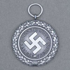 JDE89 Luftschutz Medal Second Class