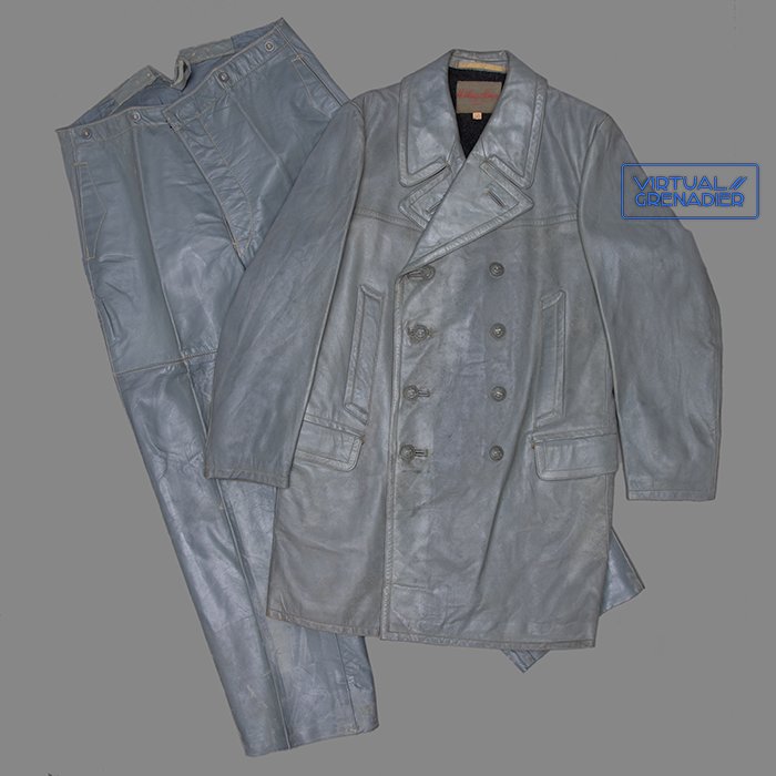 HES714 Set of Kriegsmarine double breasted grey leather deck jacket with matching trousers — image 2