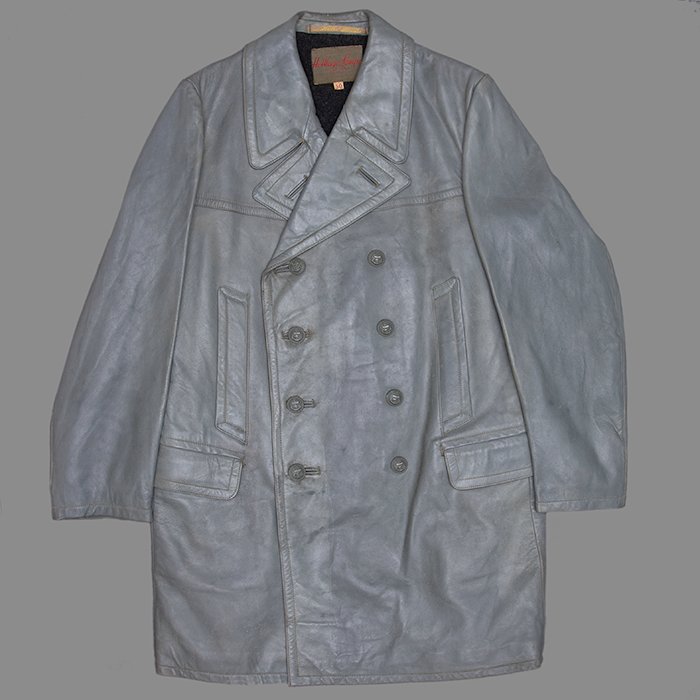HES714 Set of Kriegsmarine double breasted grey leather deck jacket with matching trousers — image 3