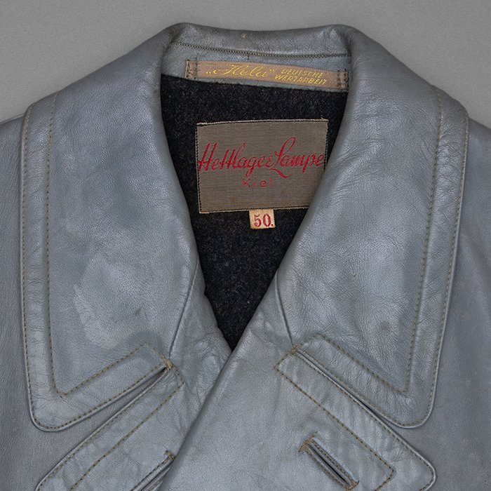 HES714 Set of Kriegsmarine double breasted grey leather deck jacket with matching trousers — image 5