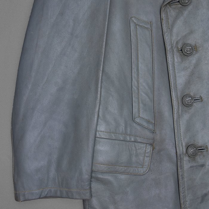 HES714 Set of Kriegsmarine double breasted grey leather deck jacket with matching trousers — image 9