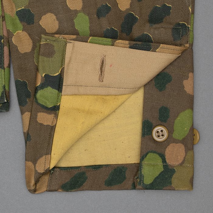 RAS68 Unissued Waffen-SS Erbsentarn pattern four pocket camouflaged jacket printed onto 'Olona' cotton fabric — image 14