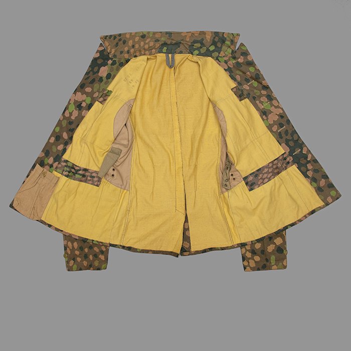 RAS68 Unissued Waffen-SS Erbsentarn pattern four pocket camouflaged jacket printed onto 'Olona' cotton fabric — image 19