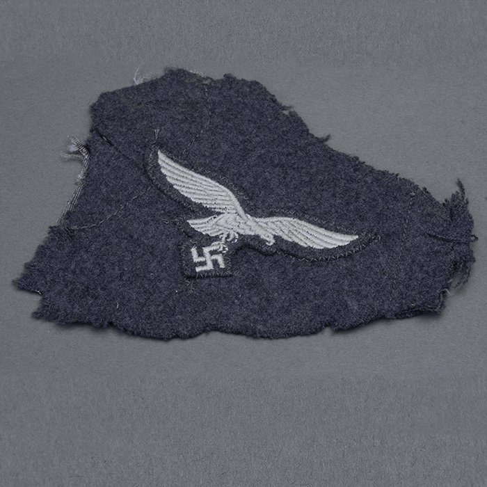 HD3 Luftwaffe national emblem cut from a mid war quality Fliegerbluse — image 4