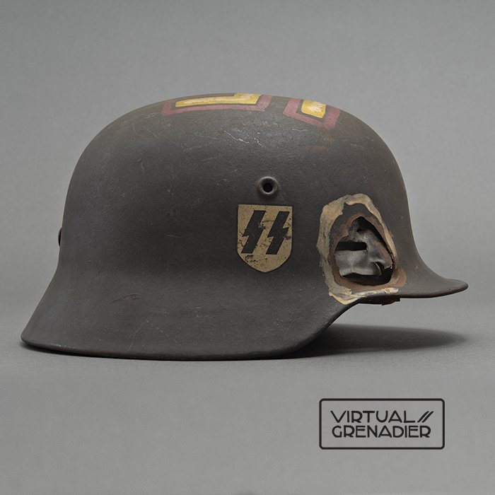 SM1 Spectacular battle damaged Waffen-SS M40 single decal 'GI Art' helmet — image 2