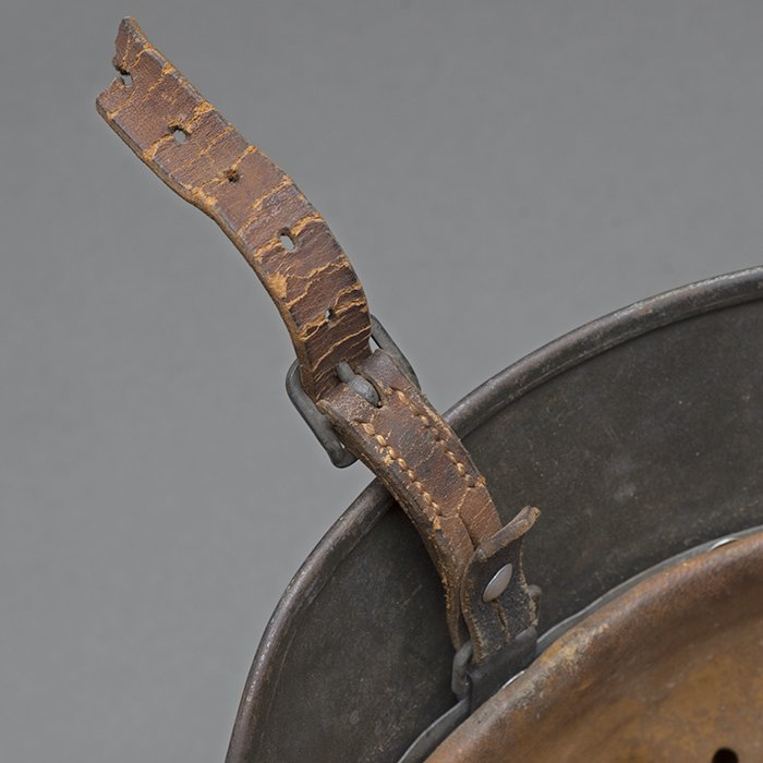 SM1 Spectacular battle damaged Waffen-SS M40 single decal 'GI Art' helmet — image 25