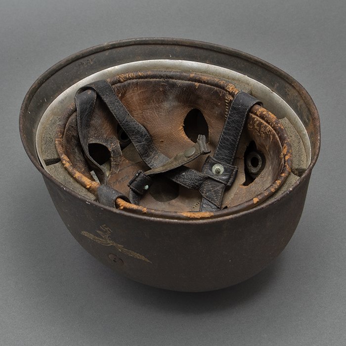 GR1 Luftwaffe M38 single decal Fallschirmjäger helmet — image 20