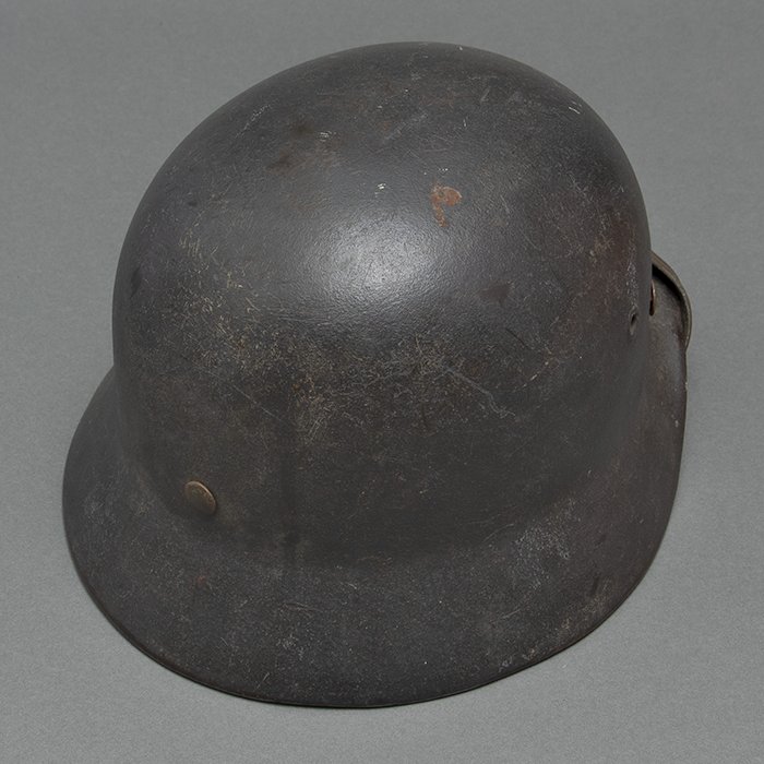 DM16 Luftwaffe M40 single decal helmet — image 15